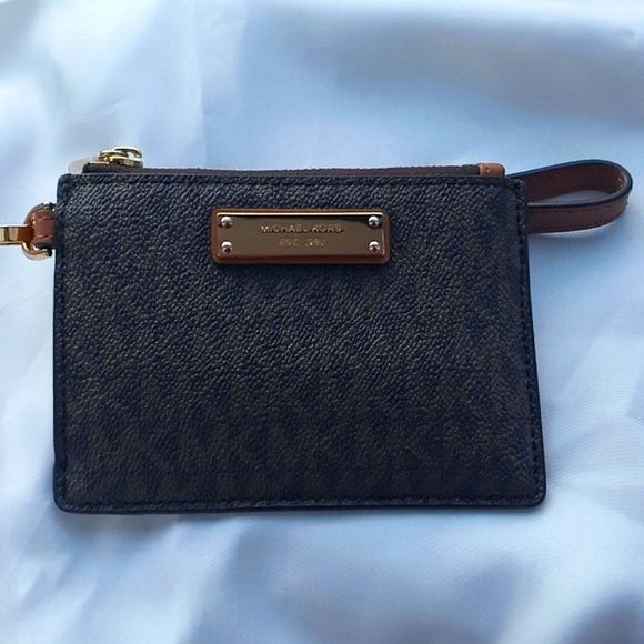 Michael Kors Handbags - Michael kors card case wallet.